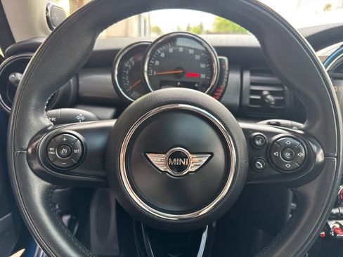 Used 2017 MINI Cooper 2-Door Hardtop image 18