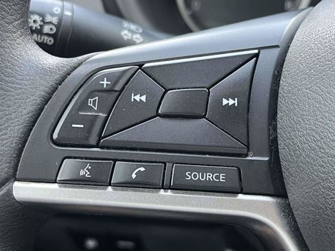 Used 2022 Nissan Kicks S w/ Interior Electronics Package FWD image 22