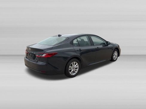 Used 2026 Toyota Camry LE FWD image 4