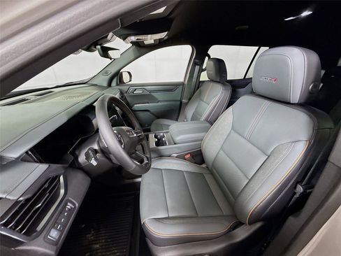 New 2026 GMC Acadia AT4 w/ Luxury Package AWD/4WD image 16