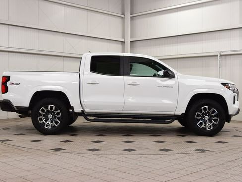 Used 2024 Chevrolet Colorado Z71 w/ Z71 Convenience Package 2 AWD/4WD image 9