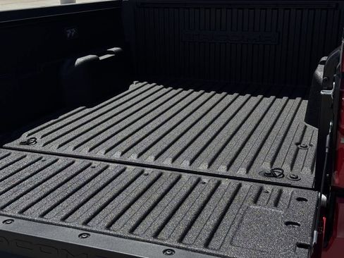 Used 2025 Toyota Tacoma TRD Off-Road image 31