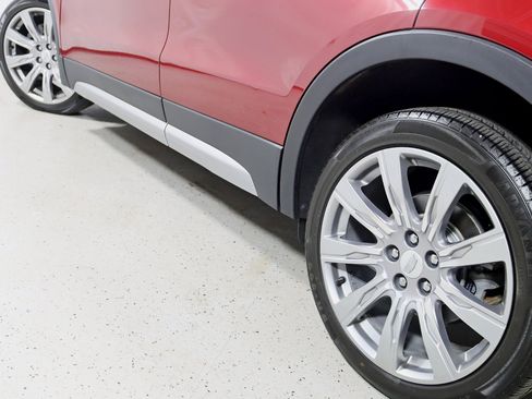Used 2019 Cadillac XT4 Premium Luxury w/ Enhanced Visibility Package AWD/4WD image 12