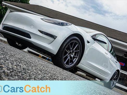 Used 2021 Tesla Model 3 Standard Range Plus RWD image 4