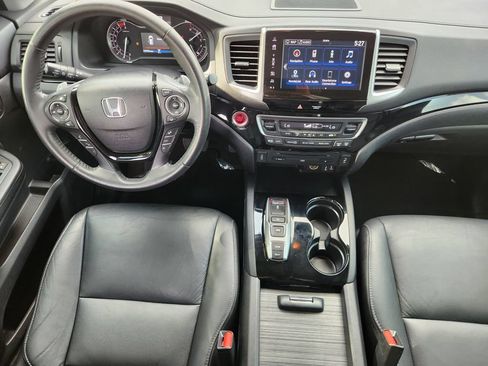 Used 2017 Honda Pilot Touring image 27