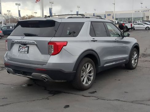 Used 2022 Ford Explorer Limited w/ Equipment Group 301A image 3