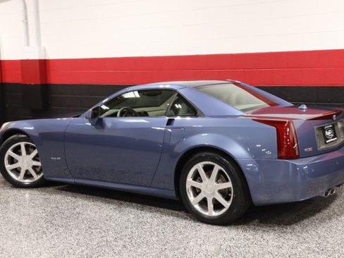 Used 2005 Cadillac XLR RWD image 24