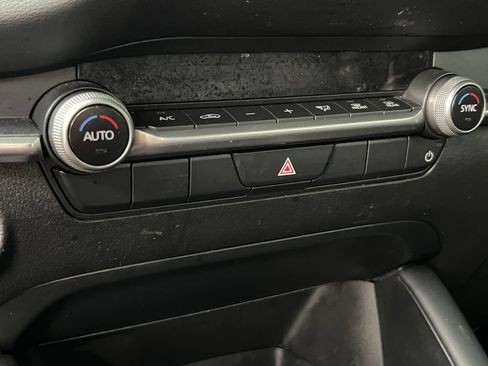 Used 2025 MAZDA MAZDA3 s Sport FWD image 24