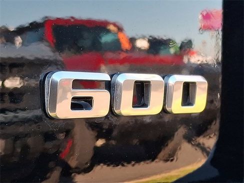 Used 2024 Cadillac Escalade Luxury image 34