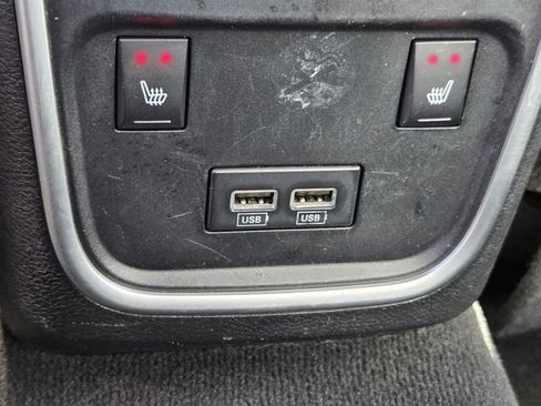 Used 2021 Dodge Charger SXT w/ Leather Interior Group RWD image 9