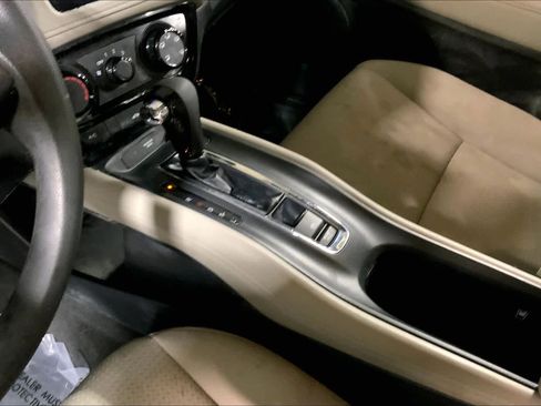 Used 2022 Honda HR-V LX image 16