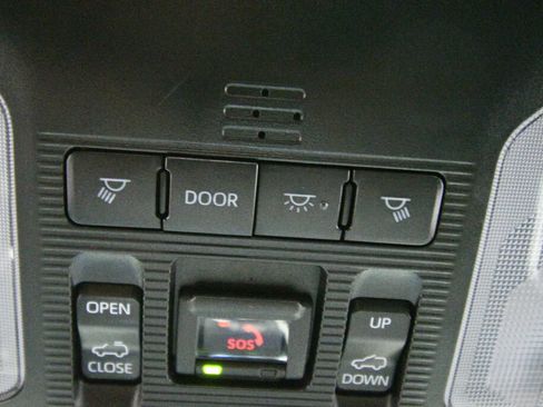 Used 2023 Toyota RAV4 SE w/ Weather & Moonroof Package AWD/4WD image 19
