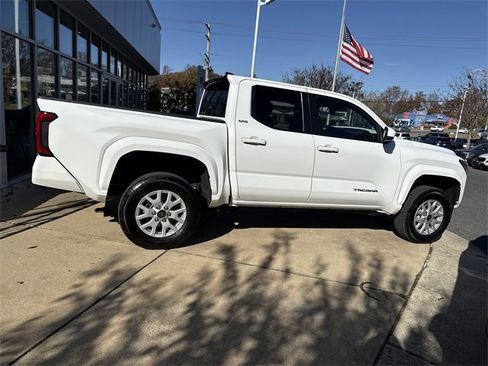 Used 2024 Toyota Tacoma SR5 image 2