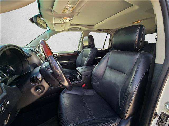 Used 2015 Lexus GX 460 w/ Premium Package AWD/4WD image 16
