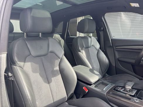 Used 2022 Audi SQ5 Premium Plus w/ Premium Plus Package image 16