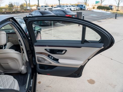 Used 2022 Mercedes-Benz S 580 4MATIC Sedan image 26