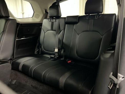 Used 2024 Honda Pilot Touring image 25
