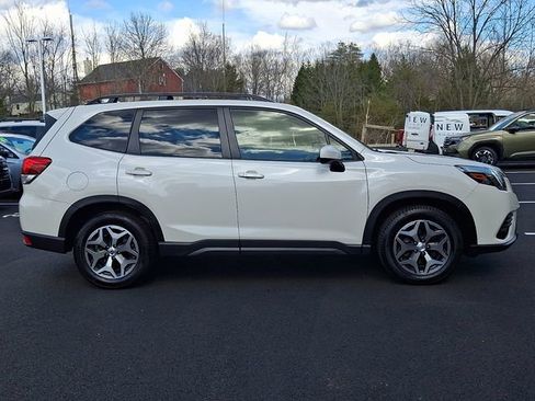 Certified 2023 Subaru Forester Premium image 7