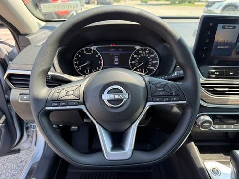 New 2025 Nissan Altima 2.5 SV w/ SV Special Edition Package image 18