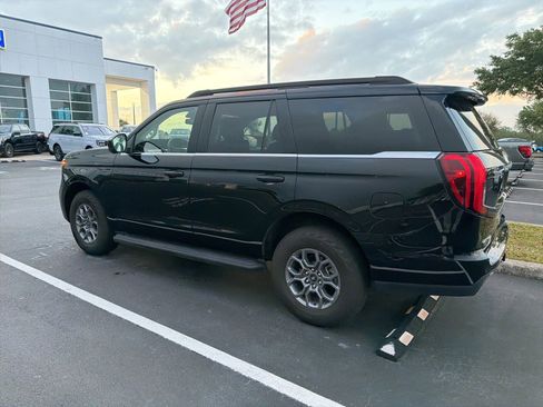 Used 2025 Ford Expedition Active image 10