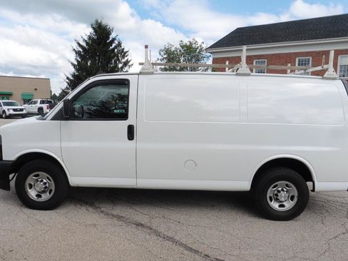 Used 2019 Chevrolet Express 2500 w/ Driver Convenience Package RWD image 22