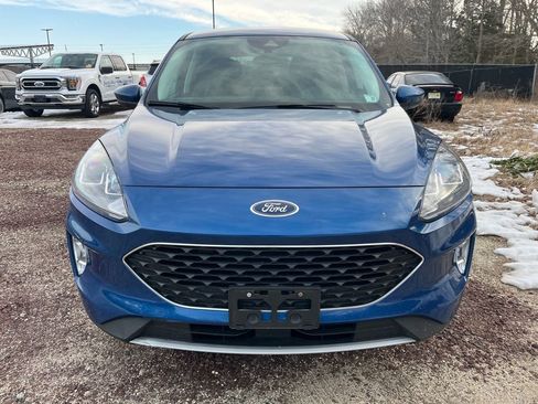 Used 2022 Ford Escape SEL image 2