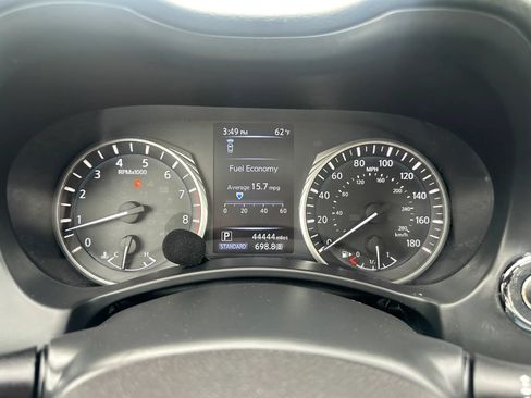 Used 2019 INFINITI Q50 Luxe w/ Essential Package (3.0T Luxe) AWD/4WD image 17