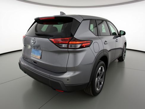 Used 2025 Nissan Rogue SV image 9