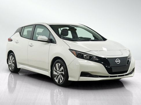 Used 2025 Nissan Leaf S FWD image 7