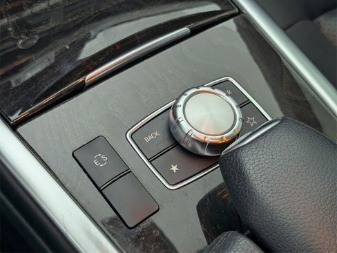 Used 2014 Mercedes-Benz E 350 Sedan image 23