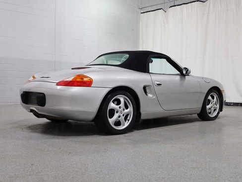 Used 2000 Porsche Boxster RWD image 9