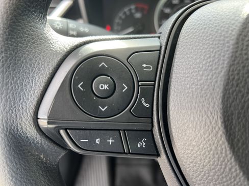 Certified 2022 Toyota Corolla LE image 10