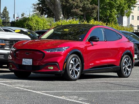 Certified 2023 Ford Mustang Mach-E Premium RWD image 9
