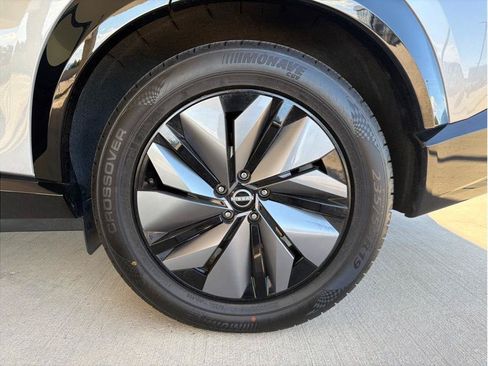 Used 2024 Nissan Ariya AWD image 36
