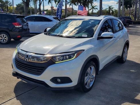 Used 2019 Honda HR-V EX image 3