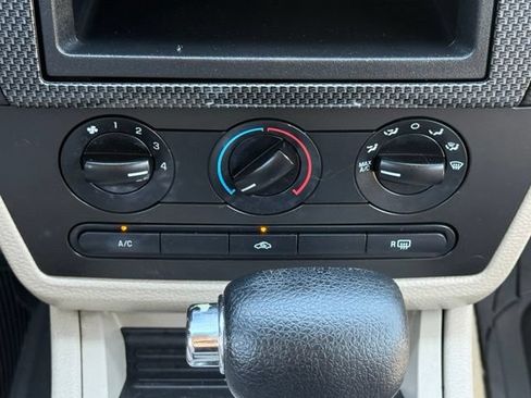 Used 2006 Ford Fusion SE FWD image 27