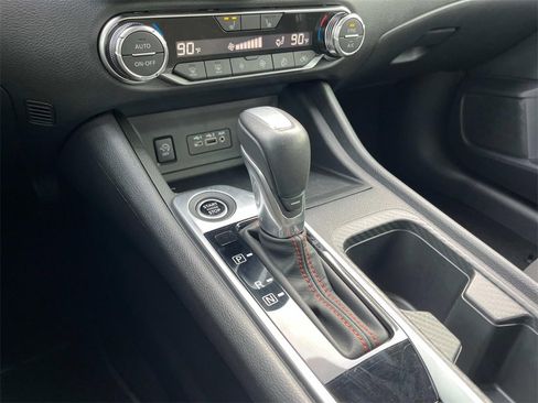 Certified 2025 Nissan Sentra SR image 33