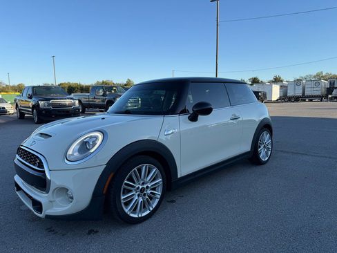 Used 2017 MINI Cooper S image 10