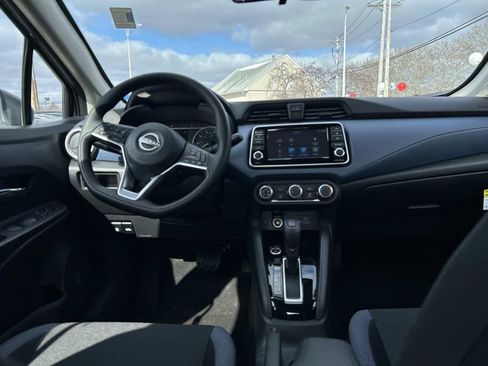 Used 2025 Nissan Versa SV w/ Trunk Package image 17