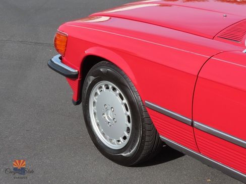 Used 1989 Mercedes-Benz 560 SL image 9
