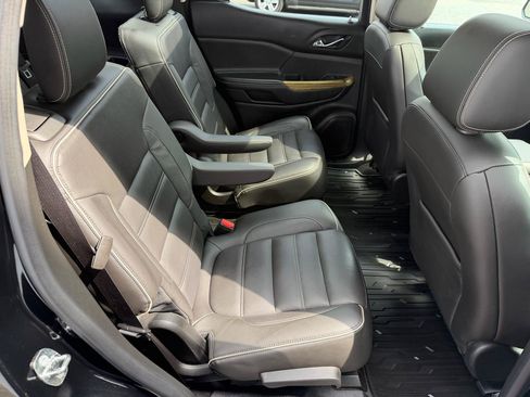 Used 2017 GMC Acadia Denali w/ Technology Package AWD/4WD image 13