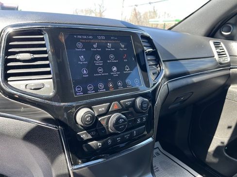 Used 2019 Jeep Grand Cherokee Limited w/ Luxury Group II AWD/4WD image 25