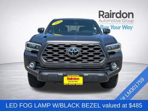 Used 2020 Toyota Tacoma TRD Off-Road w/ Blackout Package AWD/4WD image 2