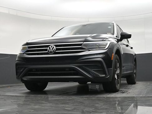 Used 2024 Volkswagen Tiguan SE FWD image 27