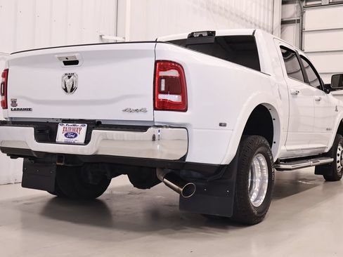 Used 2022 RAM 3500 Laramie AWD/4WD image 10