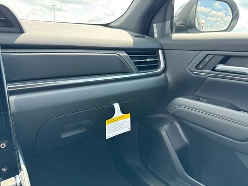 New 2027 GMC Terrain Elevation w/ Technology Package II AWD/4WD image 25