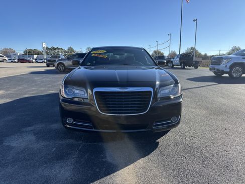 Used 2014 Chrysler 300 S image 8