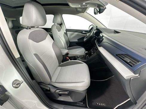 Used 2023 Volkswagen Taos SE image 29