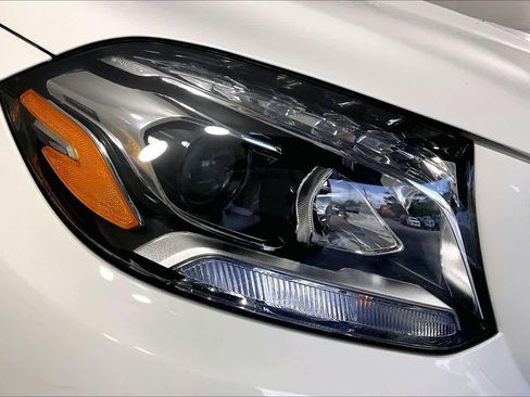 Used 2018 Mercedes-Benz GLS 450 4MATIC image 27