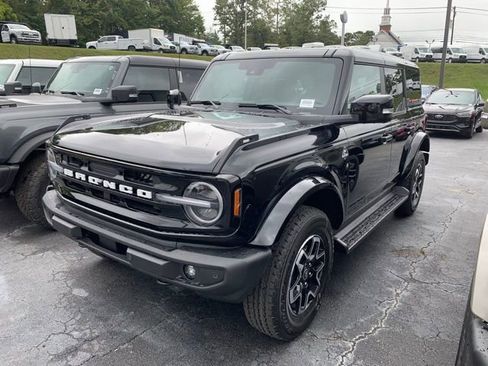 New 2025 Ford Bronco Outer Banks image 11